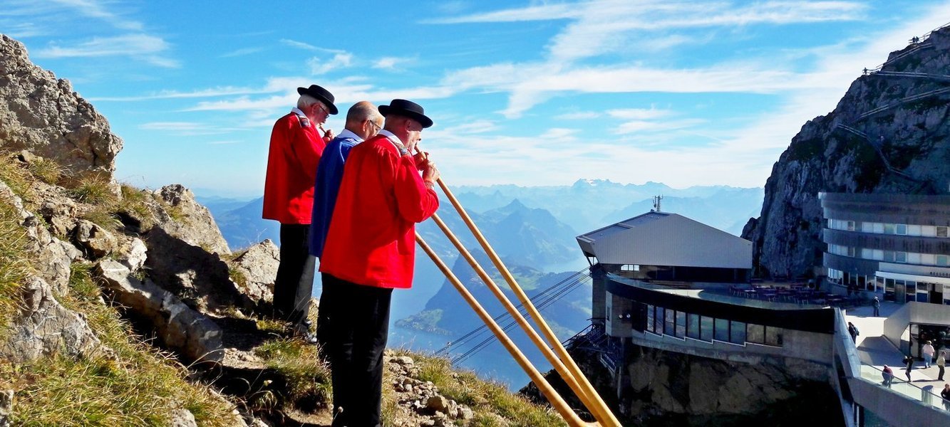 Swiss - Paris - Tour
